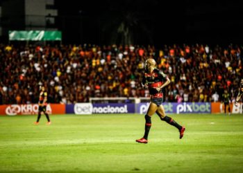 “Pode ser um divisor de águas para nós”, afirma Fabinho sobre confronto do Sport contra o Brusque