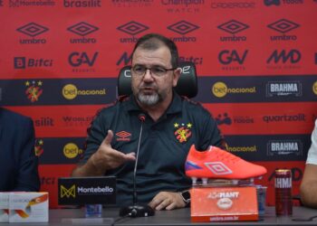 Enderson Moreira fala em reestruturação do Sport visando acesso