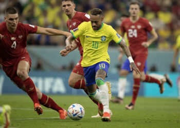 Neymar e Danilo estão fora da primeira fase da Copa do Mundo