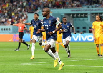 Holanda joga mal e empata com Equador pero Grupo A