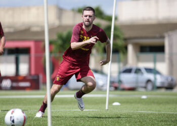 Sport oficializa saídas de Ezequiel e Lucas Hernandez