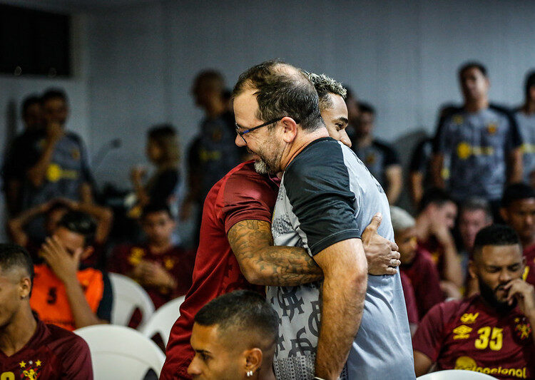 Sport se reapresenta com 26 jogadores e liberação de alguns atletas