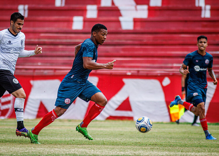 Júlio fala sobre confiança que o treinador passa na pré-temporada do Náutico