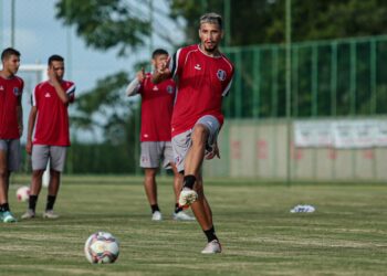 João Erick fala em evitar oscilações no Santa Cruz na próxima temporada