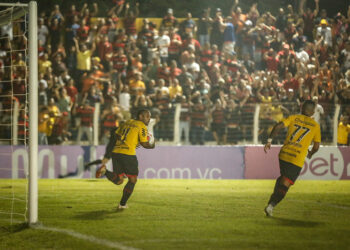 Edinho estreia com gol, quebra jejum e espera conseguir sequência no Sport