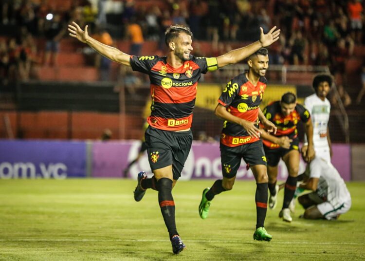 Rafael Thyere ressalta contribuição da equipe na solidez defensiva do Sport