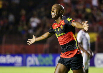 Fabinho enxerga uma partida difícil contra o Campinense e exalta bom momento do Sport: ‘Somos uma equipe a ser batida’