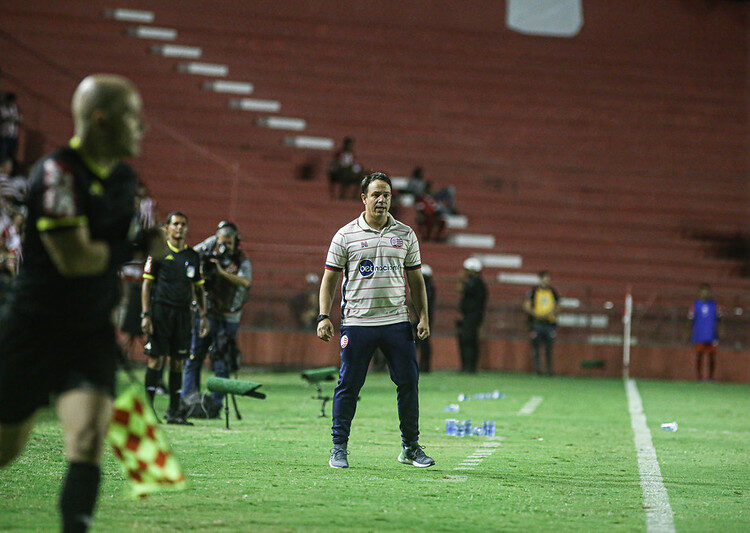 “Não jogamos para sermos campeões da Copa do Brasil”, diz Dado Cavalcanti após classificação do Náutico