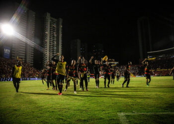 Veja os bastidores da vitória do Sport sobre o Santa Cruz