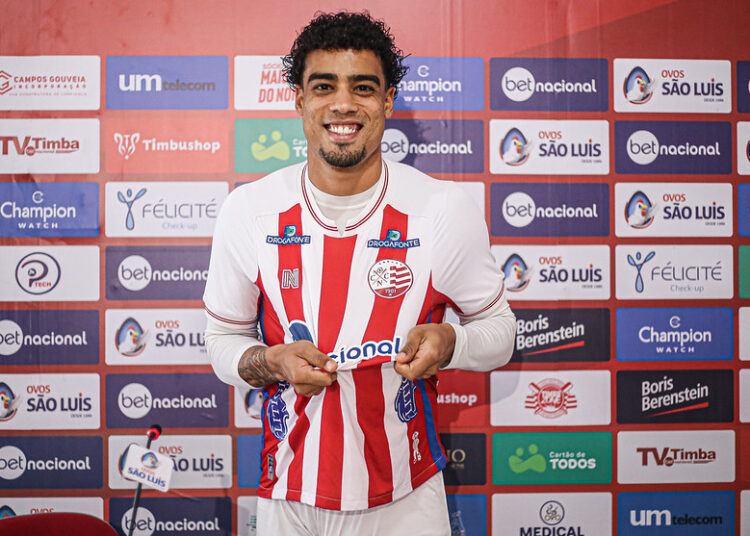 Rennan Siqueira é apresentado no Náutico e cita “sangue nordestino nas veias”