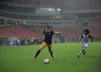 Retrô bate o Salgueiro por 3×1 e enfrenta o Sport na final do Pernambucano