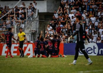 Sport anuncia renovação de contrato com zagueiro Renzo