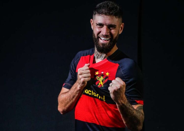 Sport anuncia contratação de Fabrício Daniel, atacante chega por empréstimo do Coritiba