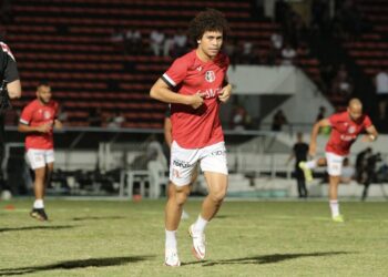 Treinando em uma nova função, Anderson Paulista assume a titularidade durante a intertemporada do Santa Cruz