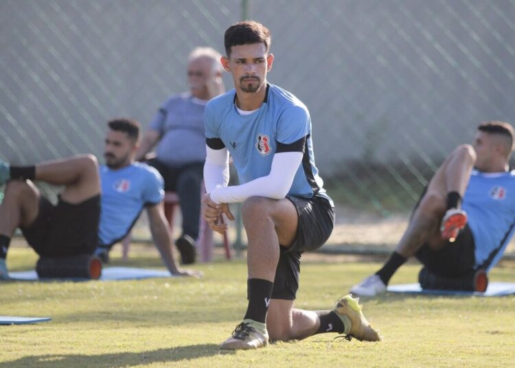 Ariel Pingo ressalta motivação em chegada ao Santa Cruz e relembra trabalho com Felipe Conceição