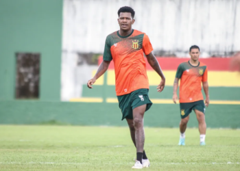 Santa Cruz anuncia a contratação de Emerson Souza