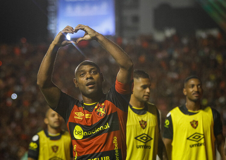 Vagner Love está próximo de ser o centroavante com mais gols marcados em uma temporada pelo Sport nos últimos cinco anos