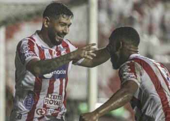 Náutico se reabilita e vence Floresta nos Aflitos por 3×1