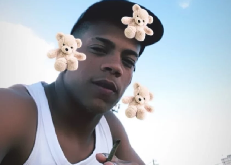 Júlio, do Náutico posta foto com cigarro; atleta diz que foi hackeado e desativa perfil em rede social