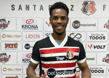 Oficializado pelo Santa Cruz, Wagninho explica sobre condição física e projeta retomada na carreira