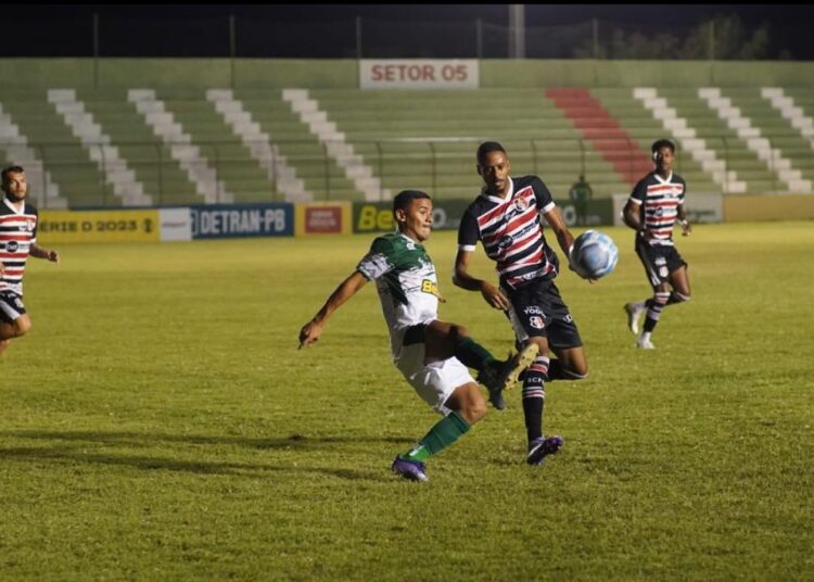 Santa Cruz perde de virada para o Sousa no Marizão