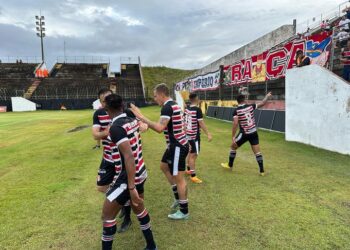 Santa Cruz confirma favoritismo e vence Globo fora de casa