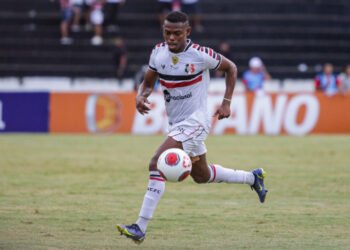 Lucas Silva acerta rescisão contratual com o Santa Cruz