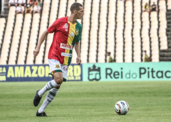 Náutico encaminha contratações dos zagueiros Joécio e Richardson