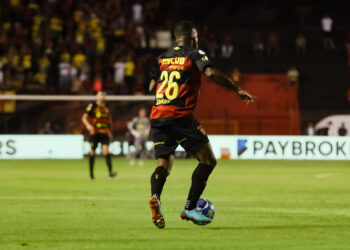 Eduardo ressalta importância de bom resultado como visitante e traça plano para o Sport visando o acesso