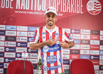 Lima revela acerto rápido com o Náutico e garante estar preparado para estrear; volante aguarda regularização