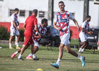 Náutico oficializa três contratações para a sequência da Série C