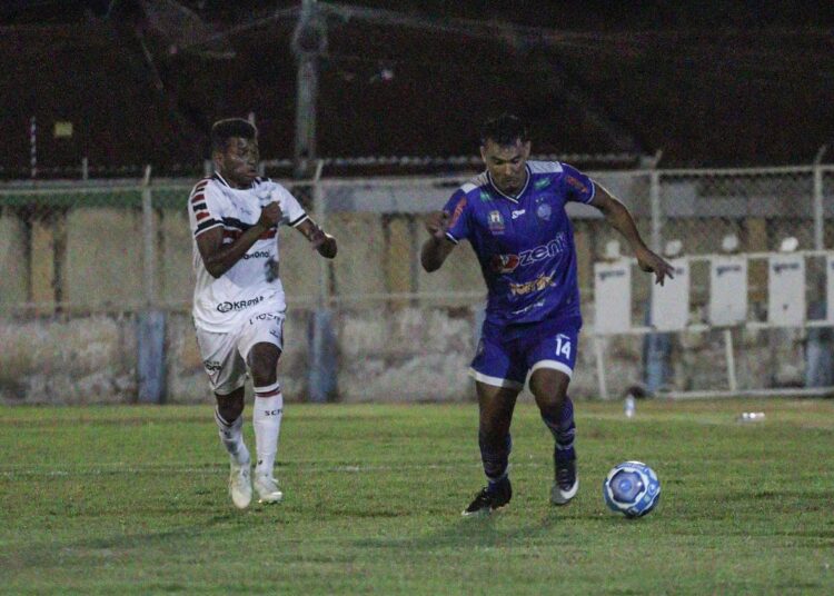 Santa Cruz faz partida apática, perde para o Iguatu e está eliminado da Série D