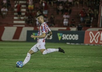 Odivan tem lesão confirmada no joelho direito e Náutico estuda necessidade de procedimento cirúrgico