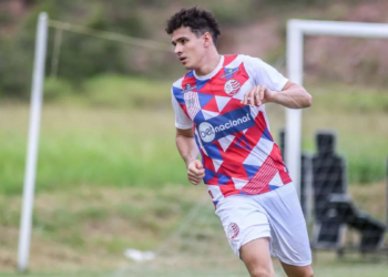 Náutico oficializa saídas de Cássio e Régis Tosatti