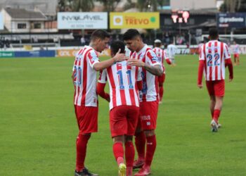 Náutico arranca empate contra o Operário em Ponta Grossa-PR