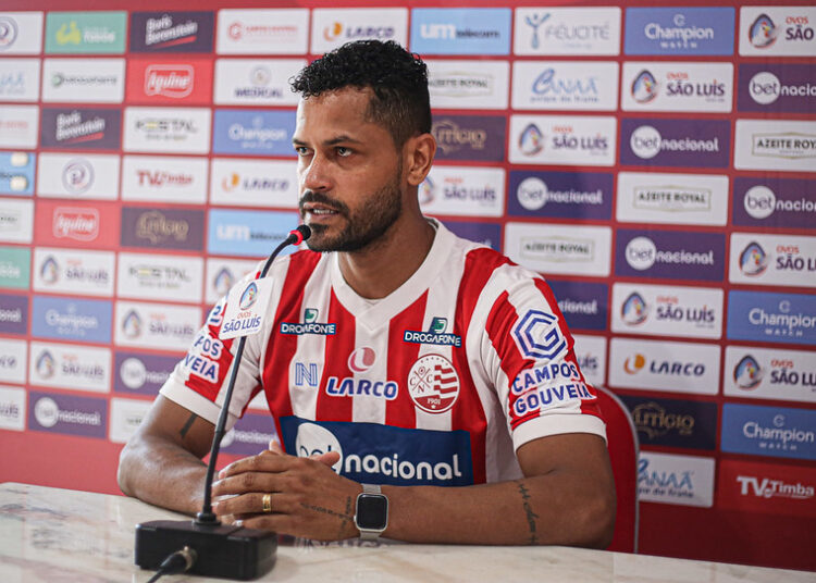 Elton destaca elenco do Náutico focado em busca do acesso: “Aqui não tem picuinha”