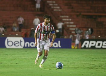 Náutico: Victor Ferraz comenta atrito entre Souza e Fernando Marchiori: “Algo corriqueiro no futebol”