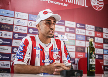 Náutico: Lima minimiza contas por classificação e ressalta foco no CSA; Ribamar é regularizado