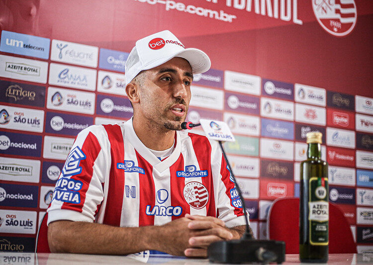 Náutico: Lima minimiza contas por classificação e ressalta foco no CSA; Ribamar é regularizado