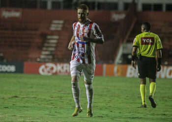 Com Souza reintegrado, Náutico viaja neste sábado para jogo contra o Paysandu