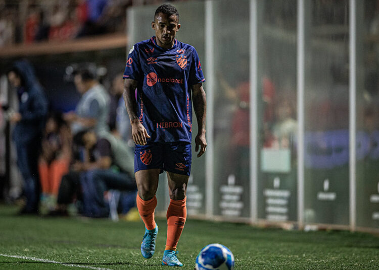 Eduardo e Felipinho desfalcam o Sport contra o Tombense por problemas musculares