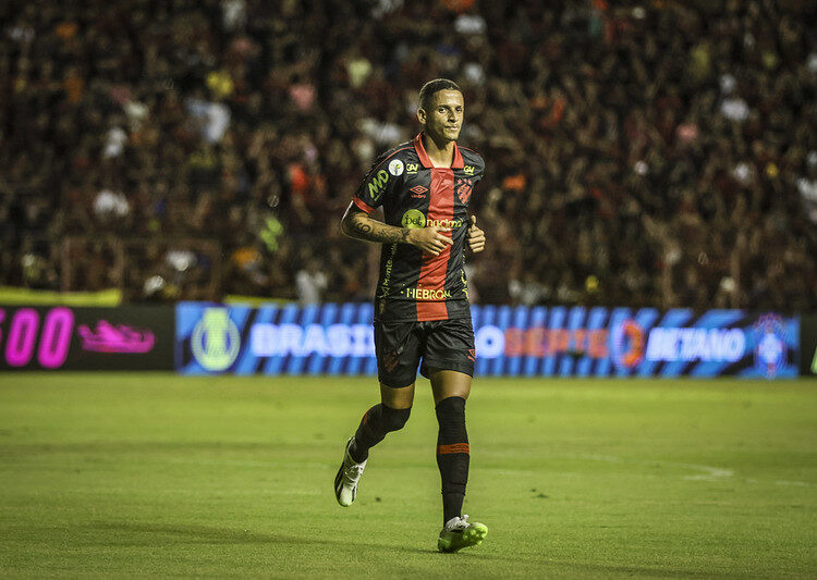 Acertado com o Bahia, Luciano Juba fará apenas três jogos com a camisa do Sport