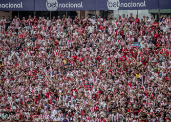 Náutico: Torcida alvirrubra esgota dois setores dos Aflitos para decisão contra o São Bernardo pela Série C