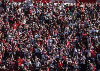 Árbitro de Náutico x CSA relata cantos homofóbicos em súmula da partida