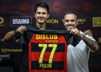 Apresentado no Sport, Peglow demonstra ansiedade por estreia e relembra punição na Ucrânia