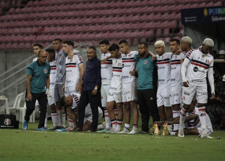 Santa Cruz: Treinador do sub-20 lamenta vice na final do Pernambucano e afirma: “Esse grupo vai dar o que falar”