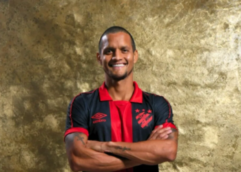 Sport anuncia contratação de Roberto Rosales; Lateral está regularizado e vira opção contra o Tombense