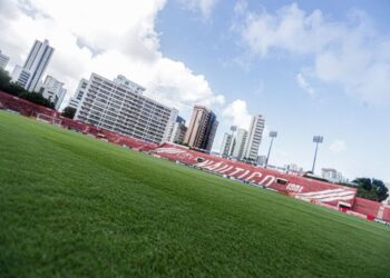 Náutico recebe oferta de R$ 980 milhões por venda de 90% da SAF