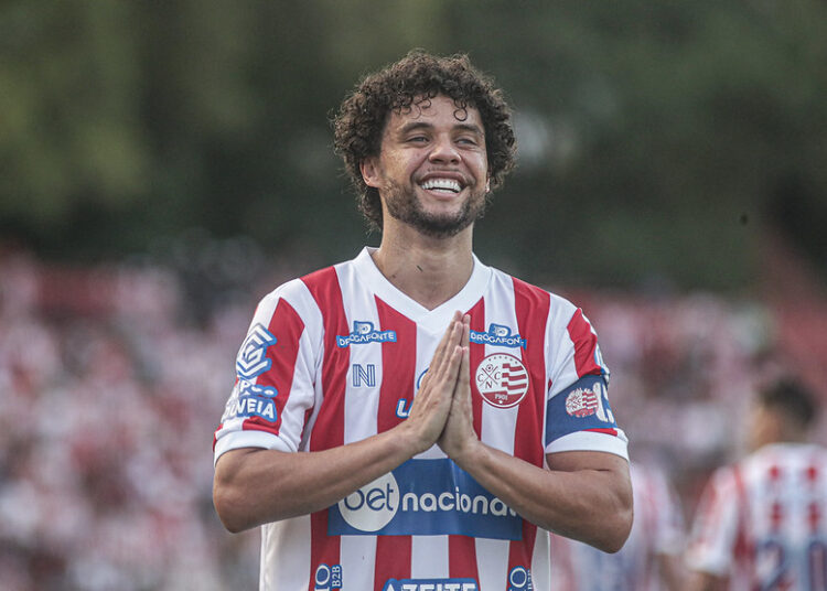 “Uma honra vestir essa camisa novamente”, diz Victor Ferraz em despedida ao Náutico através da rede social