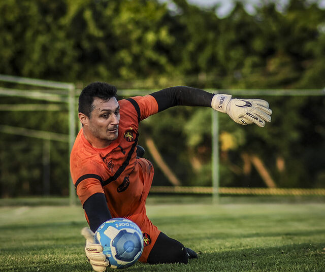 Após retornar ao time titular do Sport, Dênis ressalta importância dos próximos jogos na Série B: “Temos 12 finais”